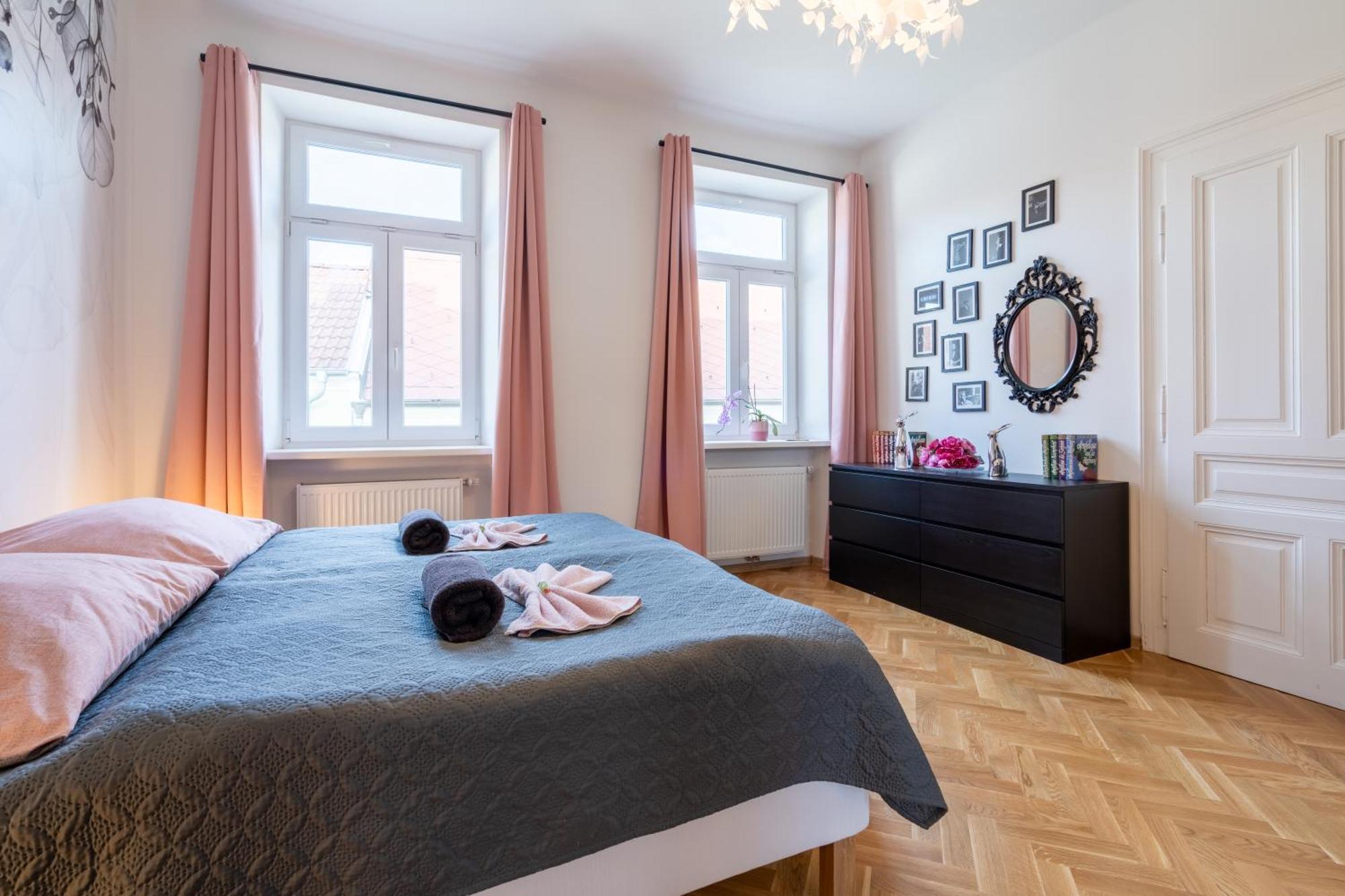 Revliving Apartments Eggenburg Bagian luar foto