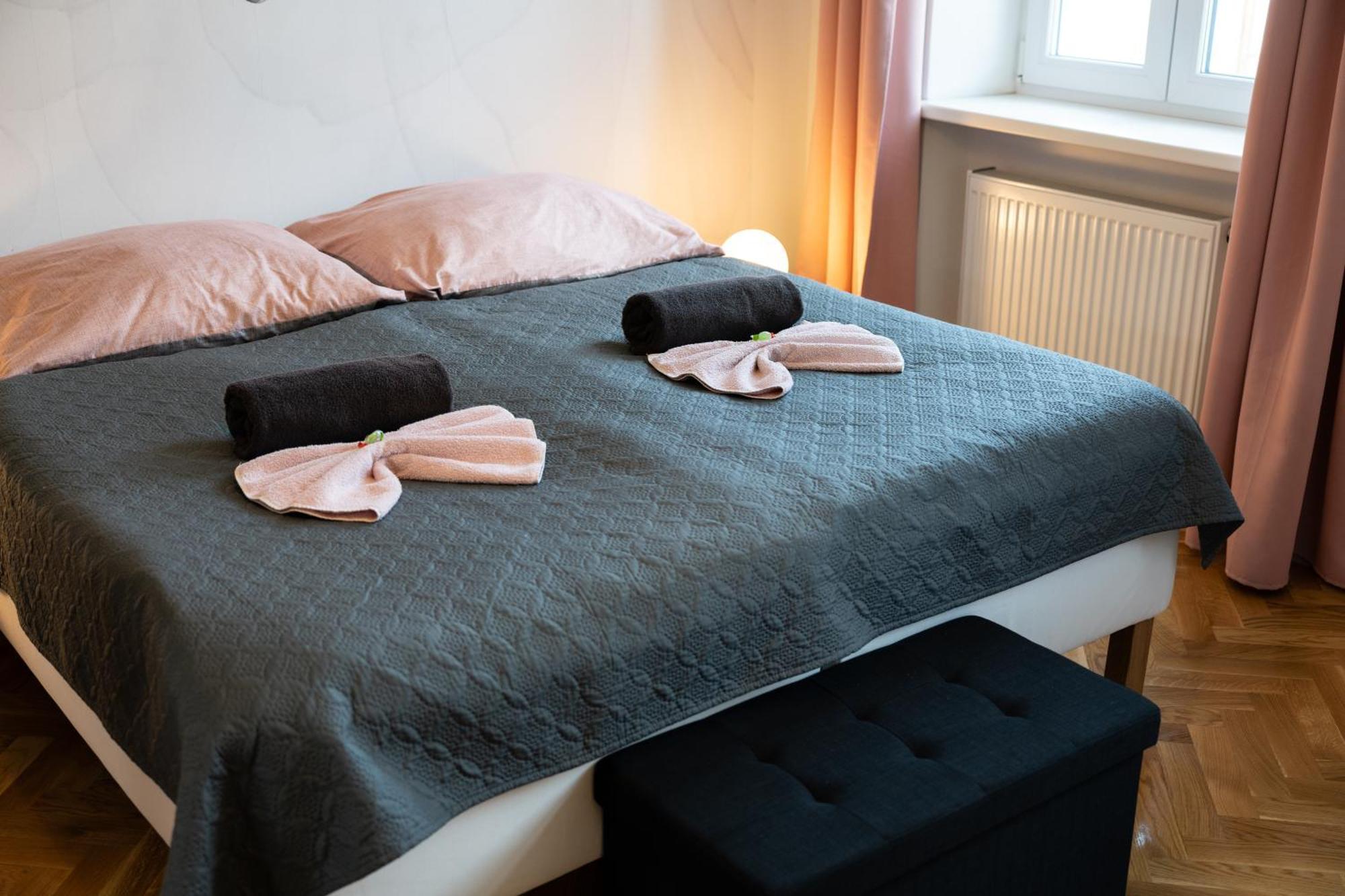 Revliving Apartments Eggenburg Bagian luar foto